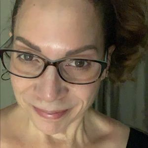 Meet your Posher, Estella